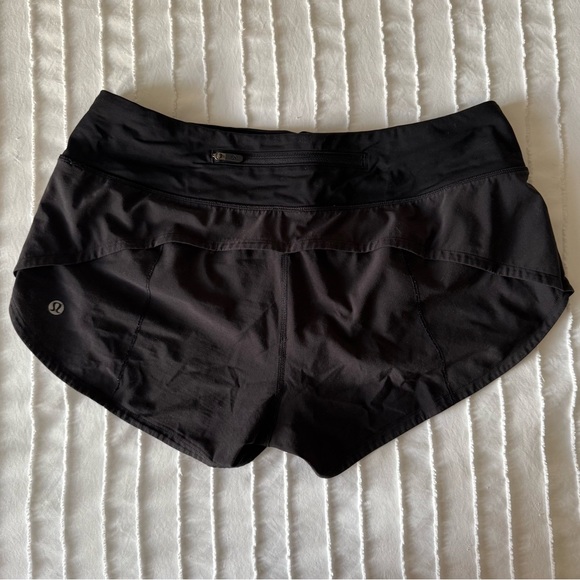 lululemon speed up shorts 2.5” in black - Picture 2 of 3
